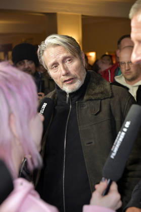 Mads Mikkelsen bei der Premiere des Kinofilms Therapie für Wikinger im Kino im Delphi-Filmpalast. Berlin, 17.12.2025