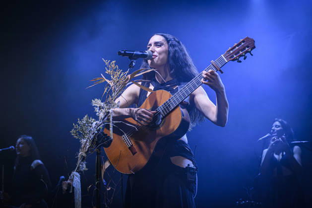 Music Concert - La NINA - Furesta Europa Tour The Neapolitan female singer-songwriter La Nina pseudonym of Carola Moccia - performs live for the Furesta Europa Tour at at Atlantico Club on December 17, 2025 in Rome, Italy Rome Atlantico Italy Copyright: xRobertoxBettacchix xLiveMediax LPM_2198468