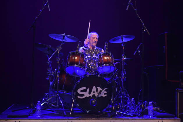 Slade performing at Shepherd™s Bush Empire LONDON, ENGLAND - DECEMBER 17: Alex Bines of ™Slade™ performing at Shepherd™s Bush Empire on December 17, 2025 in London, England. CAP MAR MAR Great Britain Copyright: xMartinxHarris CapitalxPicturesx