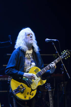 Martin McAloon perfroms live at o2 City Hall, Newcastle, on 18 December 2025 Martin McAloon perfroms live at o2 City Hall, Newcastle, on 18 December 2025, Credit:David Wala Avalon Tyne and Wear, Newcastle upon Tyne  Copyright: xDavidxWalax xAvalonx 1060261106