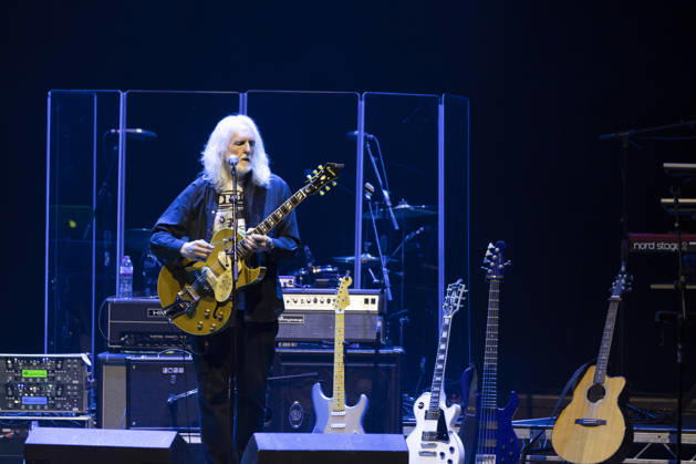Martin McAloon perfroms live at o2 City Hall, Newcastle, on 18 December 2025 Martin McAloon perfroms live at o2 City Hall, Newcastle, on 18 December 2025, Credit:David Wala Avalon Tyne and Wear, Newcastle upon Tyne  Copyright: xDavidxWalax xAvalonx 1060261120