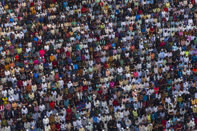 Protests and road blockades erupt in Dhaka over killing of Sharif Osman Hadi DHAKA, BANGLADESH - DECEMBER 19: Islamic groups hold a protest march from the Baitul Mukarram National Mosque after Friday prayers, demanding justice for the killing of Sharif Osman Hadi, a frontline organizer of the July movement and convener of the Inqilab Mancha, who was shot dead, in Dhaka, Bangladesh on December 19, 2025. Hadi’s supporters block roads in the Shahbagh area and perform prayers on the street before resuming their demonstration. Abdul Goni Anadolu Dhaka Bangladesh. Editorial use only. Please get in touch for any other usage.  Copyright: x2025xAnadoluxAbdulxGonix