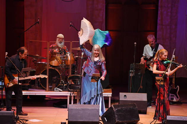 Steeleye Span performing at Cadogan Hall in London LONDON, ENGLAND - DECEMBER 19: Julian Littman, Liam Genockey, Maddy Prior, Roger Carey and Athena Octavia of ™Steeleye Span™ performing at Cadogan Hall on December 19, 2025 in London, England CAP MAR MAR Great Britain UK Copyright: xMartinxHarris CapitalxPicturesx