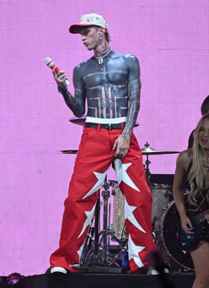 The iHeartRadio Y100 s Jingle Ball 2025 at Kaseya Center Featuring: MGK, Machine Gun Kelly Where: Miami, Florida, United States When: 20 Dec 2025 Credit: Robert Bell INSTARimages EDITORIAL USE ONLY. NOT FOR USE BY NEWSPAPERS BASED IN THE UK. Copyright: xx instar55351073