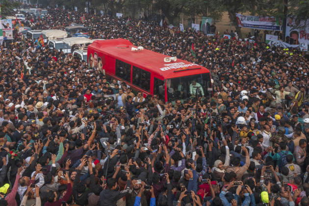 Tarique Rahman visits his father’s grave after 19 years in Bangladesh DHAKA, BANGLADESH - DECEMBER 26: Large crowds form around the BNP Acting Chairman Tarique Rahman s red-and-green bulletproof bus as he travels to visit his father s grave following his return to Bangladesh after a long exile, on December 26, 2025 in Dhaka, Bangladesh. Previously, on September 1, 2006, during the anniversary of the founding of the Bangladesh Nationalist Party (BNP), Tarique Rahman, then the party’s Senior Joint Secretary General—had last visited his father’s mausoleum. Nearly 19 years later, he once again stood at the grave in remembrance. Abdul Goni Anadolu Dhaka Bangladesh. Editorial use only. Please get in touch for any other usage. Copyright: x2025xAnadoluxAbdulxGonix
