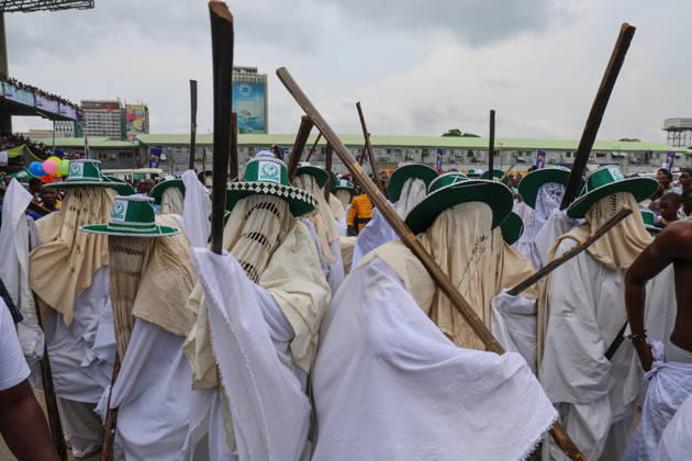 Eyo Festival in Lagos LAGOS, NIGERIA - DECEMBER 27: People wearing white clothes, donning wide-brimmed hats known as Aga, and carrying long wooden sticks called Opambata, accompanied by masked figures known as Eyo, attend the Eyo Festival in Lagos, Nigeria on December 27, 2025. Emmanuel Osodi Anadolu Lagos Nigeria. Editorial use only. Please get in touch for any other usage.  Copyright: x2025xAnadoluxEmmanuelxOsodix