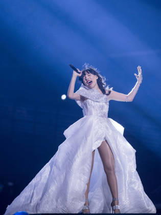 2016 Eurovision Song Contest Dress Rehearsal of the Grand Final STOCKHOLM, SWEDEN - MAY 13: Dami Im of Australia performs during the Second Dress Rehearsal of the Grand Final ahead of the 2016 Eurovision Song Contest in Stockholm, Sweden on May 13, 2016. Stockholms Lan Sweden. Editorial use only. Please get in touch for any other usage. Copyright: x2025xAnadoluxMehmetxKamanx