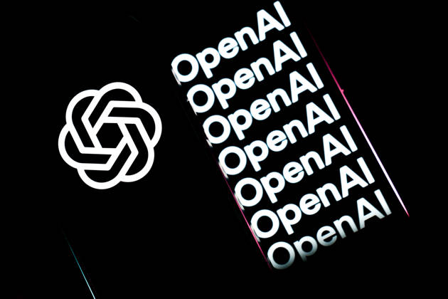 ChatGPT and OpenAl ANKARA, TURKIYE - DECEMBER 30: Logos of ChatGPT and OpenAI are displayed on mobile phone screens in Ankara, Turkiye on December 30, 2025. Omer Taha Cetin Anadolu Ankara Turkey. Editorial use only. Please get in touch for any other usage.  Copyright: x2026xAnadoluxOmerxTahaxCetinx