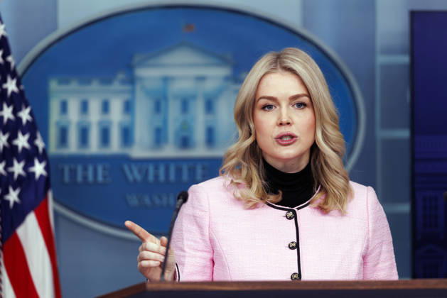 White House Press Secretary Karoline Leavitt during a press briefing in the James S Brady Press Briefing Room of the White House in Washington, DC, USA, 07 January 2026. The US government has released updated dietary guidelines for Americans. Copyright: xWillxOliverx xPoolxviaxCNPx MediaPunchx