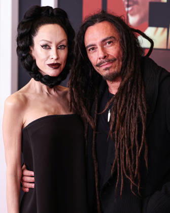Los Angeles Premiere Of Row K Entertainment s Dead Man s Wire LOS ANGELES, CALIFORNIA, USA - JANUARY 07: Evis Xheneti Shaffer and husband James Shaffer of American nu metal band Korn arrive at the Los Angeles Premiere Of Row K Entertainment s Dead Man s Wire held at AMC The Grove 14 on January 7, 2026 in Los Angeles, California, United States., Credit:Xavier Collin Avalon United States, California, Los Angeles, AMC The Grove 14 Copyright: xXavierxCollinx xAvalonx 1064229868