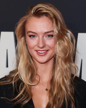 Los Angeles Premiere Of Row K Entertainment s Dead Man s Wire LOS ANGELES, CALIFORNIA, USA - JANUARY 07: German actress Lilly Krug arrives at the Los Angeles Premiere Of Row K Entertainment s Dead Man s Wire held at AMC The Grove 14 on January 7, 2026 in Los Angeles, California, United States., Credit:Xavier Collin Avalon United States, California, Los Angeles, AMC The Grove 14 Copyright: xXavierxCollinx xAvalonx 1064230327