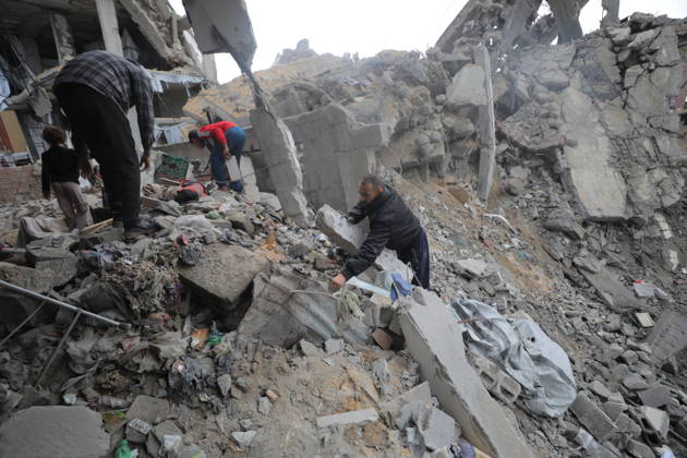 The Israeli army attacks the Bureij Camp in Gaza GAZA CITY, GAZA - JANUARY 9: Palestinians search for their belongings among the rubble after Israeli army attacks destroyed a building at the Bureij Camp in the northern Gaza Strip on January 9, 2026. The attack completely demolished the building and caused damage to surrounding structures. Hassan Jedi Anadolu Gaza City Gaza. Editorial use only. Please get in touch for any other usage.  Copyright: x2026xAnadoluxHassanxJedix