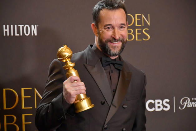 83rd Annual Golden Globe Awards - Press Room Noah Wyle poses in the press room with the Golden Globe for Best Actor in a Drama Series during the 83rd annual Golden Globe Awards at The Beverly Hilton on January 11, 2026 in Beverly Hills, California. Beverly Hills Beverly Hilton California USA Copyright: ximageSPACEx