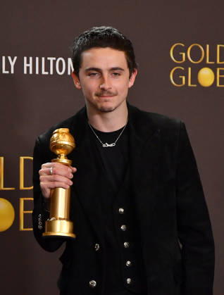 83rd Annual Golden Globe Awards - Press Room TimothÃ e Chalamet poses with the the Golden Globe award for best actor in a musical or comedy the 83rd annual Golden Globe Awards at The Beverly Hilton on January 11, 2026 in Beverly Hills, California. Beverly Hills Beverly Hilton California USA Copyright: ximageSPACEx