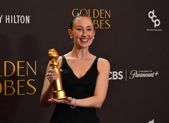 83rd Annual Golden Globe Awards - Press Room Erin Doherty poses with the Golden Globe for Best Performance by a Female Actor in a Supporting Role on Television during the 83rd annual Golden Globe Awards at The Beverly Hilton on January 11, 2026 in Beverly Hills, California. Beverly Hills Beverly Hilton California USA Copyright: ximageSPACEx