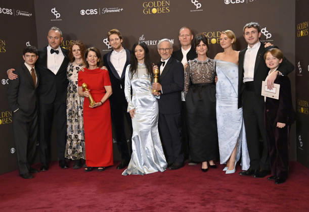 Noah Jupe, Nicolas Gonda, Maggie O Farrell, Pippa Harris, Joe Alwyn, Chloà Zhao, Steven Spielberg, Max Richter, Liza Marshall, Jessie Buckley, Paul Mescal and Jacobi Jupe appear backstage after winning the award for Best Motion Picture - Drama Award for Hamnet during the 83rd annual Golden Globe Awards at the Beverly Hilton in Beverly Hills, California on Sunday, January 11, 2026. LAP2026011256 JIMxRUYMEN