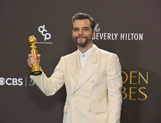 Wagner Moura appears backstage after winning the award for Best Performance by a Male Actor in a Motion Picture Drama Award for The Secret Agent during the 83rd annual Golden Globe Awards at the Beverly Hilton in Beverly Hills, California on Sunday, January 11, 2026.  LAP2026011266 JIMxRUYMEN