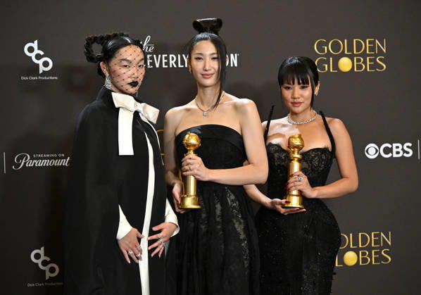 83rd Annual Golden Globes - Press Room Audrey Nuna, EJAE and Rei Ami in the press room at the 83rd Golden Globe Awards at the Beverly Hilton Hotel on January 11, 2025 in Beverly Hills, CA. Beverly Hills Beverly Hilton Hotel California USA Copyright: xLISAxOConnor AFF-USA.comx