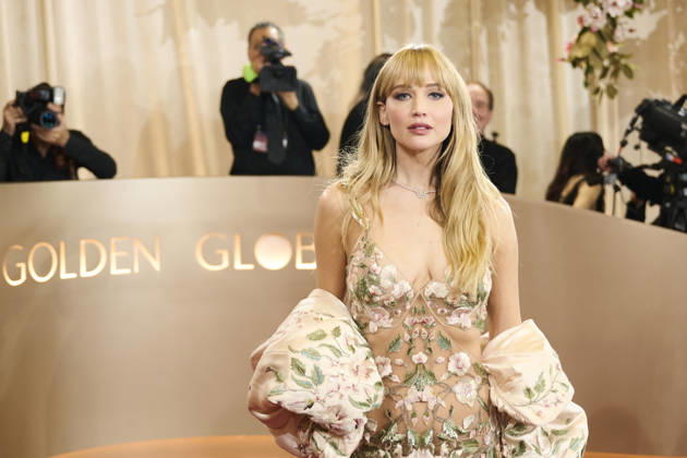 January 12, 2026, Los Angeles, California, USA: JENNIFER LAWRENCE walking the Red carpet of the 83rd annual edition of the Golden Globes in Los Angels at the Beverly Hilton Hotel. Los Angeles USA - ZUMAg279 20260112_zip_g279_090 Copyright: xAlessandroxGalatolix