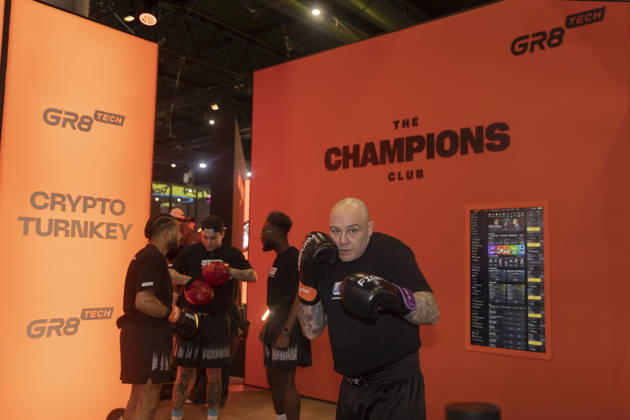January 21, 2026, Barcelona, Catalonia, Spain: A man wearing boxing gloves seen at the GR8 Tech, Crypto Turnkey Platform booth during the third day of ICE Barcelona 2026, ??International Casino Exhibition at the Fira de Barcelona. Barcelona Spain - ZUMAs197 20260121_aaa_s197_285 Copyright: xThiagoxPrudenciox
