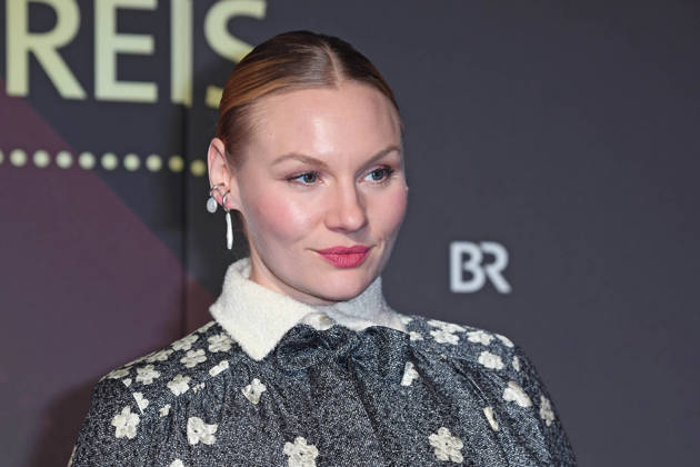 Rosalie Thomass bei der Ankunft zur VERLEIHUNG DES BAYERISCHEN FILMPREISES 2025 im Prinzregententheater in München am 23.01.2026