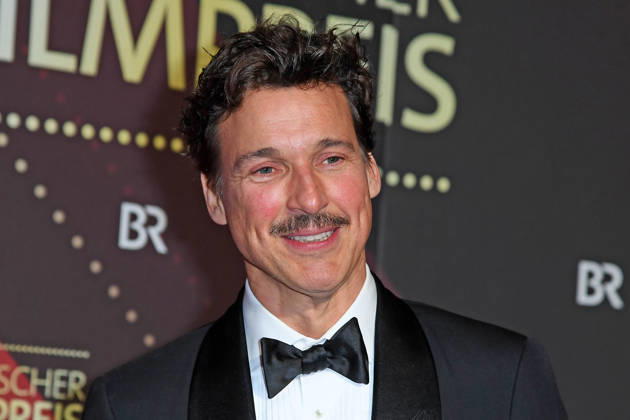 Florian David Fitz bei der Ankunft zur VERLEIHUNG DES BAYERISCHEN FILMPREISES 2025 im Prinzregententheater in München am 23.01.2026