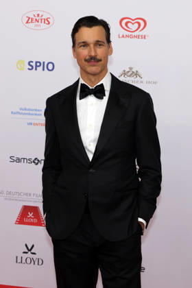 Deutscher Filmball 2026 Florian David Fitz (deutscher Schauspieler, Drehbuchautor und Filmregisseur) auf dem roten Teppich. 50. Deutscher Filmball 2026 am 24.01.2026 im Hotel Bayerischer Hof in München. Bayern, Deutschland.