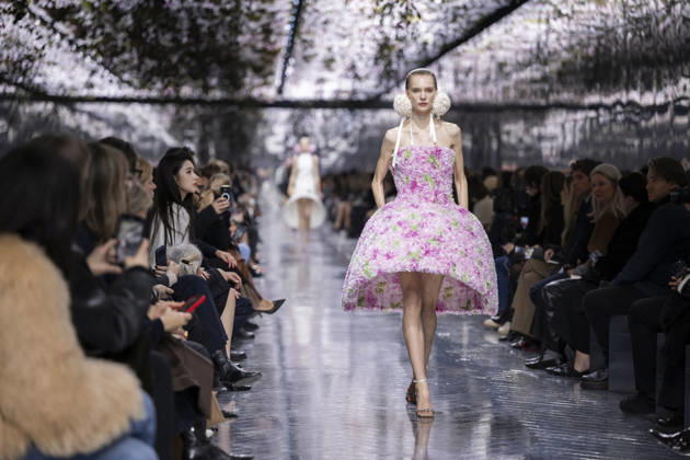 PFW Dior runway A model wears a creation as part of the Christian Dior Spring Summer 2026 Haute Couture collection presented in Paris, on January 26, 2026. Photo by Eliot Blondet ABACAPRESS.COM Paris France France  Copyright: xBlondetxEliot ABACAx