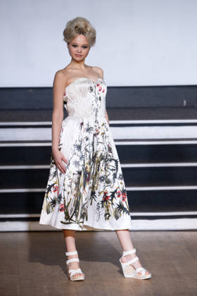 PFW - Franck Sorbier Runway A model walks the runway during the Franck Sorbier Haute Couture Week Spring Summer 2026 show as part of Paris Fashion Week on January 27, 2026 in Paris, France. Photo by Laurent Zabulon ABACAPRESS.COM Paris France Copyright: xZabulonxLaurent ABACAx