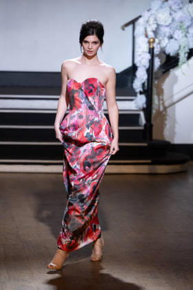 PFW - Franck Sorbier Runway A model walks the runway during the Franck Sorbier Haute Couture Week Spring Summer 2026 show as part of Paris Fashion Week on January 27, 2026 in Paris, France. Photo by Laurent Zabulon ABACAPRESS.COM Paris France Copyright: xZabulonxLaurent ABACAx