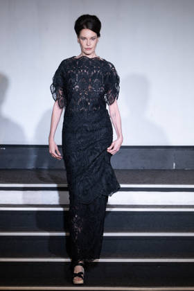 PFW - Franck Sorbier Runway A model walks the runway during the Franck Sorbier Haute Couture Week Spring Summer 2026 show as part of Paris Fashion Week on January 27, 2026 in Paris, France. Photo by Laurent Zabulon ABACAPRESS.COM Paris France Copyright: xZabulonxLaurent ABACAx