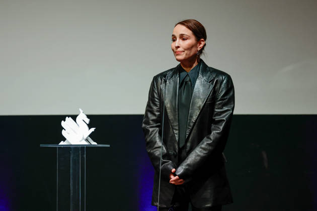 Swedish Actress Noomi Rapace receives the Nordic Honorary Dragon Award during the Gothenburg Film Festival in Gothenburg, Sweden, on January 28, 2026 GOTHENBURG SWEDEN x9200x  Copyright: xAdamxIhse TTx NOOMI RAPACE GOTHENBURG FILM FESTIVAL sppuk9ggoqw