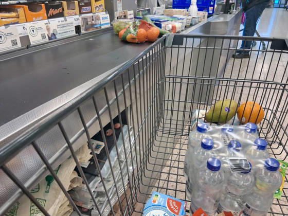 Marktkauf - Einkauf zu Zeiten von Inflation. Marktkauf - Einkauf in einem Supermarkt oder Discounter