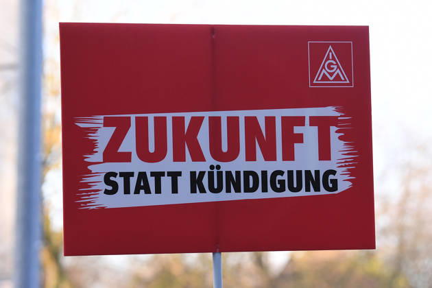 27. ordentlichen Hauptversammlung der thyssenkrupp AG am 30.01.2026 im RuhrCongress in Bochum Warnstreik der IG Metall vor dem RuhrCongress in Bochum