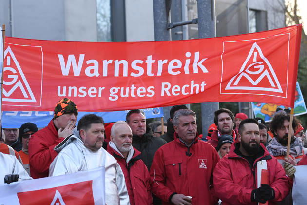 27. ordentlichen Hauptversammlung der thyssenkrupp AG am 30.01.2026 im RuhrCongress in Bochum Warnstreik der IG Metall vor dem RuhrCongress in Bochum