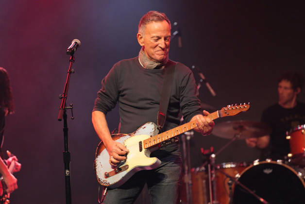 January 30, 2026: Rock icon Bruce Springsteen performs on stage as part of a rock star-filled concert in protest of federal agents in Minnesota at First Avenue in downtown Minneapolis on Friday, Jan. 30, 2026. - ZUMAm67_ 20260130_zaf_m67_009 Copyright: xAlexxKormannx