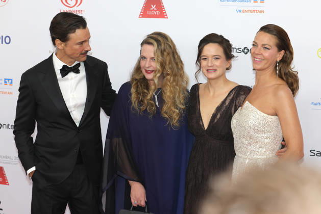 Deutscher Filmball 2026 Florian David Fitz, Diana Amft, Gast und Jessica Schwarz auf dem roten Teppich. 50. Deutscher Filmball 2026 am 24.01.2026 im Hotel Bayerischer Hof in München. Bayern, Deutschland.