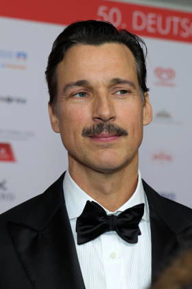Deutscher Filmball 2026 Florian David Fitz (deutscher Schauspieler, Drehbuchautor und Filmregisseur) auf dem roten Teppich. 50. Deutscher Filmball 2026 am 24.01.2026 im Hotel Bayerischer Hof in München. Bayern, Deutschland.
