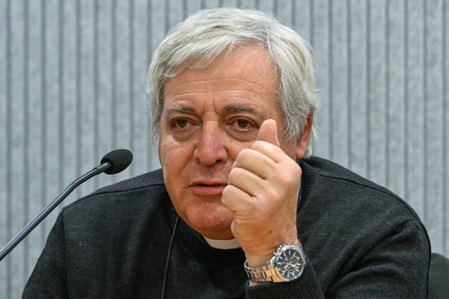 ITALY - PRESS CONFERENCE PRESENTING THE INTERNATIONAL AWARD FRANCIS OF ASSISI AND CARLO ACUTIS FOR AN ECONOMY OF FRATERNITY - 2026 2 03 Italy, Rome, Vatican, 2026 2 03 .Father Giulio Albanese, Director of the Office for Social Communications and the Office for Missionary Cooperation among the Churches of the Vicariate of Rome; member of the evaluation committee for the Award during a Press conference presenting the international award Francis of Assisi and Carlo Acutis for an economy of fraternity EDITORIAL USE ONLY - NO BOOKS Copyright: xALESSIAxGIULIANIx