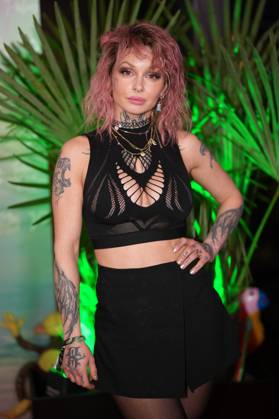 Promis unter Palmen Premiere 2026. Edith Stehfest bei der Premiere des Realityformats Promis unter Palmen im CINENOVA Koeln am 04.02.2026. Koeln CINENOVA Nordrhein-Westfalen