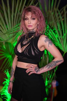 Promis unter Palmen Premiere 2026. Edith Stehfest bei der Premiere des Realityformats Promis unter Palmen im CINENOVA Koeln am 04.02.2026. Koeln CINENOVA Nordrhein-Westfalen