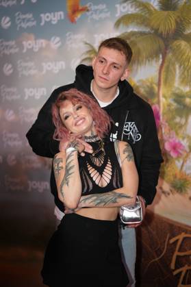 Promis unter Palmen Premiere 2026. Edith Stehfest und Freund Damian Beyert bei der Premiere des Realityformats Promis unter Palmen im CINENOVA Koeln am 04.02.2026. Koeln CINENOVA Nordrhein-Westfalen
