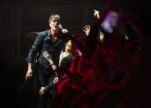 Suede performing live at the Usher Hall in Edinburgh as part of their Antidepressants UK Tour 2026 Suede performing live at the Usher Hall in Edinburgh, United Kingdom 5th February 2026, Credit:Duncan Bryceland Avalon United Kingdom, Scotland,, Edinburgh, Usher Hall  Copyright: xDuncanxBrycelandx xAvalonx 1072476163