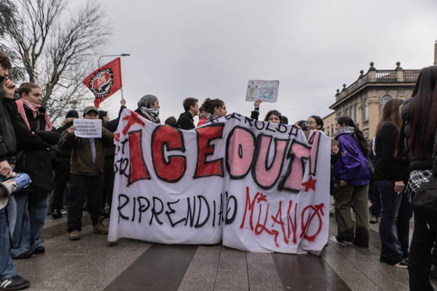 News Bilder des Tages Protest against alleged presence of ICE agents in Milan MILAN, ITALY - FEBRUARY 6: People gather to protest the alleged presence of ICE (United States Immigration and Customs Enforcement) agents in Milan, Italy, on February 6, 2026. Andrea Carrubba Anadolu Milan Italy. Editorial use only. Please get in touch for any other usage.  Copyright: x2026xAnadoluxAndreaxCarrubbax