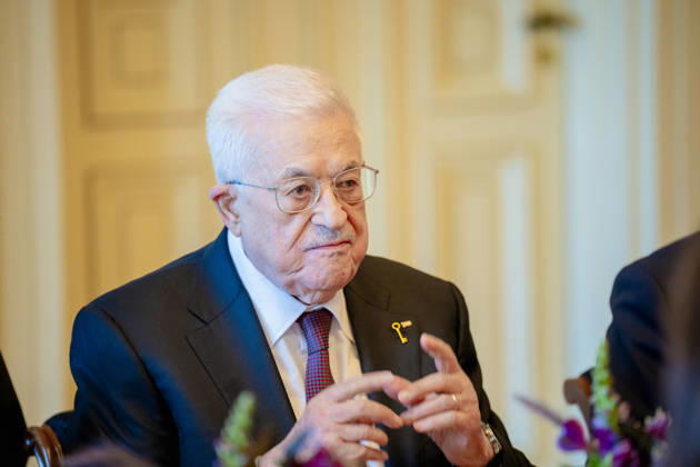 Store meets Abbas Oslo 20260211. Palestinian President Mahmoud Abbas in conversation with Prime Minister Jonas Gahr Store (Ap) in the government s representative facilities in Parkveien. Photo: Stian Lysberg Solum POOL NTB Oslo Norway YA-g79qZ78Q EDITORIAL USE ONLY Ref:_POLYA-g79qZ78Q.jpg Copyright: xStianxLysbergxSolumx xPOOLx xNTBx