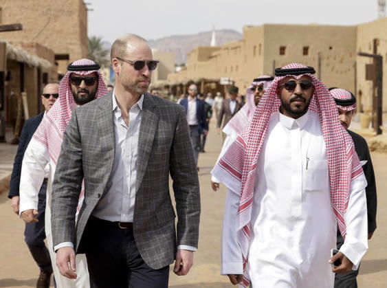 Prince of Wales visit to Saudi Arabia day three, 11 February 2026 11 02 2026. AlUla, Medina, Saudi Arabia. In AlJadidah Arts District in AlUla HRH The Prince of Wales joined artists and members of the local community to celebrate art and culture as a bridge between nations. The visit reflects the growing collaboration between AlUla and the United Kingdom, underscoring the role of creative exchange in strengthening human connections, deepening mutual understanding, and supporting a sustained cultural partnership., Credit:Pete Maclaine Avalon Saudi Arabia, Medina, AlUla  Copyright: xPetexMaclainex xAvalonx 1074048550