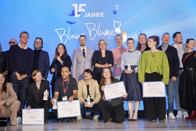 Preisträger und Laudatoren bei der 15. Verleihung des Romantischen Kurzfilm Awards Blaue Blume im Restaurant Frederick s. Berlin, 11.02.2026