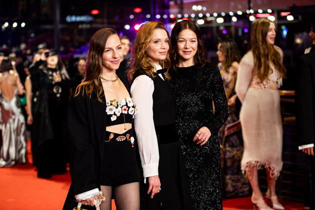Berlin Berlinale, 76. internationale Filmfestspiele Berlin 2026 Katharina Schuettler, Karoline Herfurth, Hannah Herzsprung Eroeffnungsfeier Berlinale Palast, Roter Teppich Berlinale, 76. internationale Filmfestspiele Berlin 2026 -Pressefoto Roger Buerke Copyright: xEibner-Pressefoto RogerxBuerkex EP_RBE