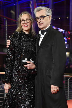 Wim Wenders mit Ehefrau Donata Wenders bei der Festivaleröffnung mit der Premiere des Kinofilms No Good Men auf der Berlinale 2026 76. Internationale Filmfestspiele Berlin im Berlinale Palast. Berlin, 12.02.2026