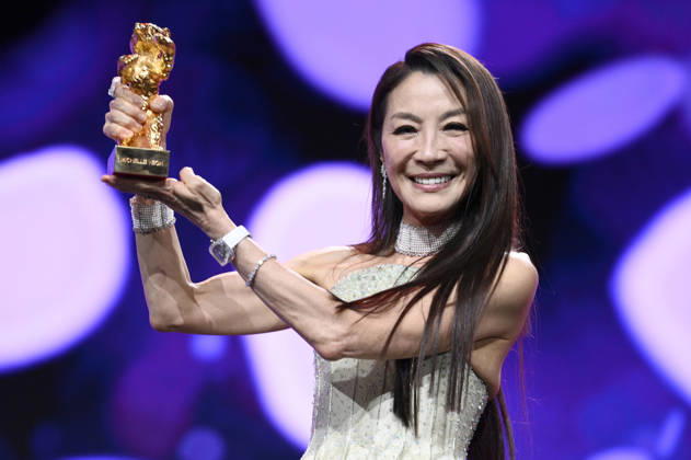 Michelle Yeoh bei der Verleihung des Goldenen Ehrenbären für das Lebenswerk während der Eröffnungszeremonie der Berlinale 2026 76. Internationale Filmfestspiele Berlin im Berlinale Palast . Berlin, 12.02.2026